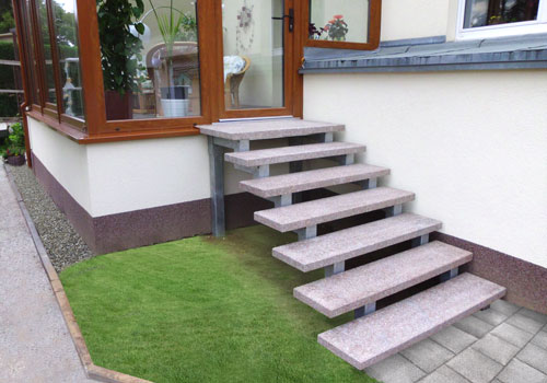 Treppe bauen drauÃen: stock fotograf kindern kletternde treppe ...